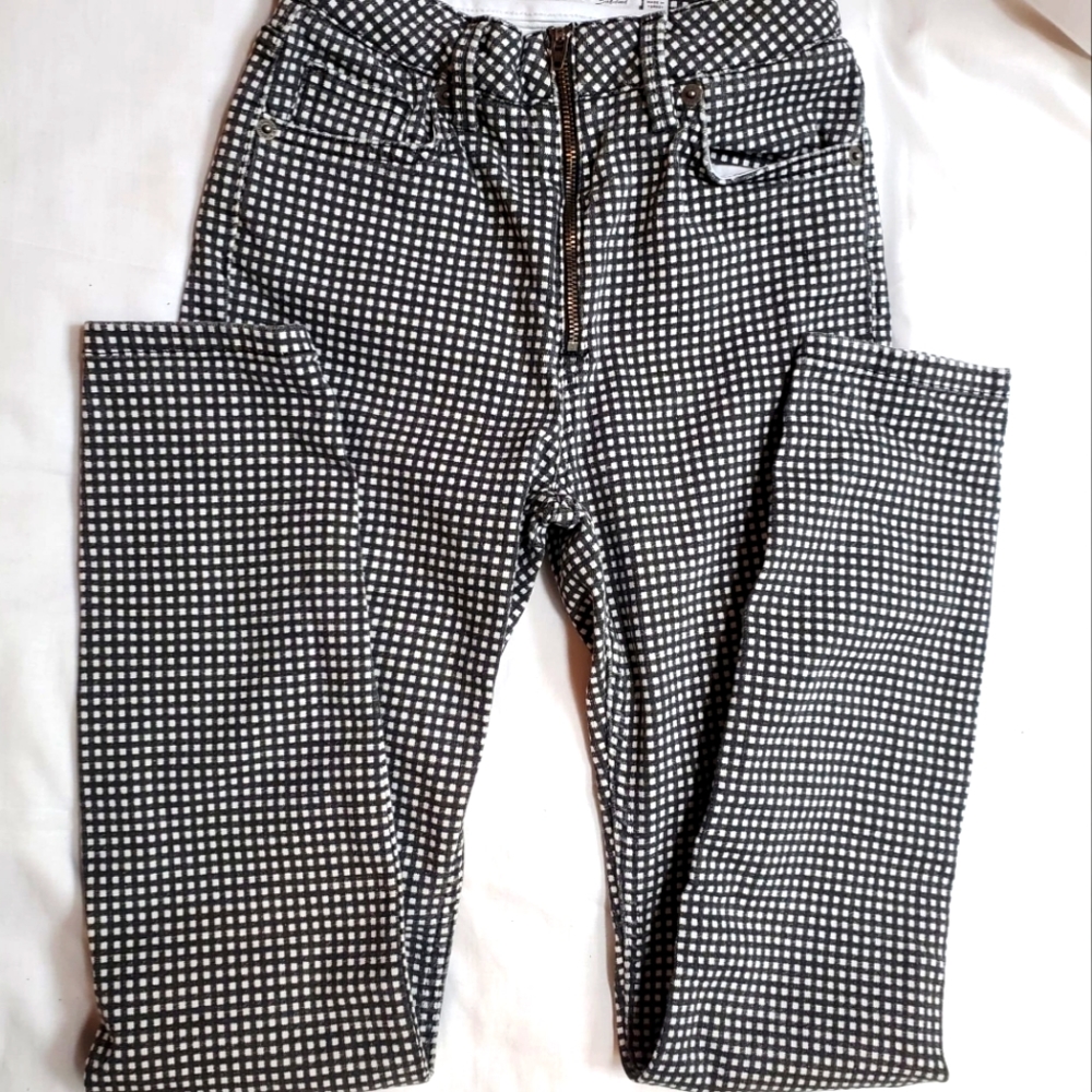 Checkered High Wasted Skinny Jean's.